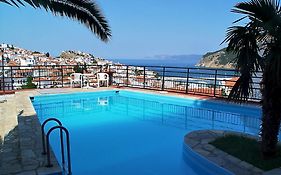 Denise Hotel
